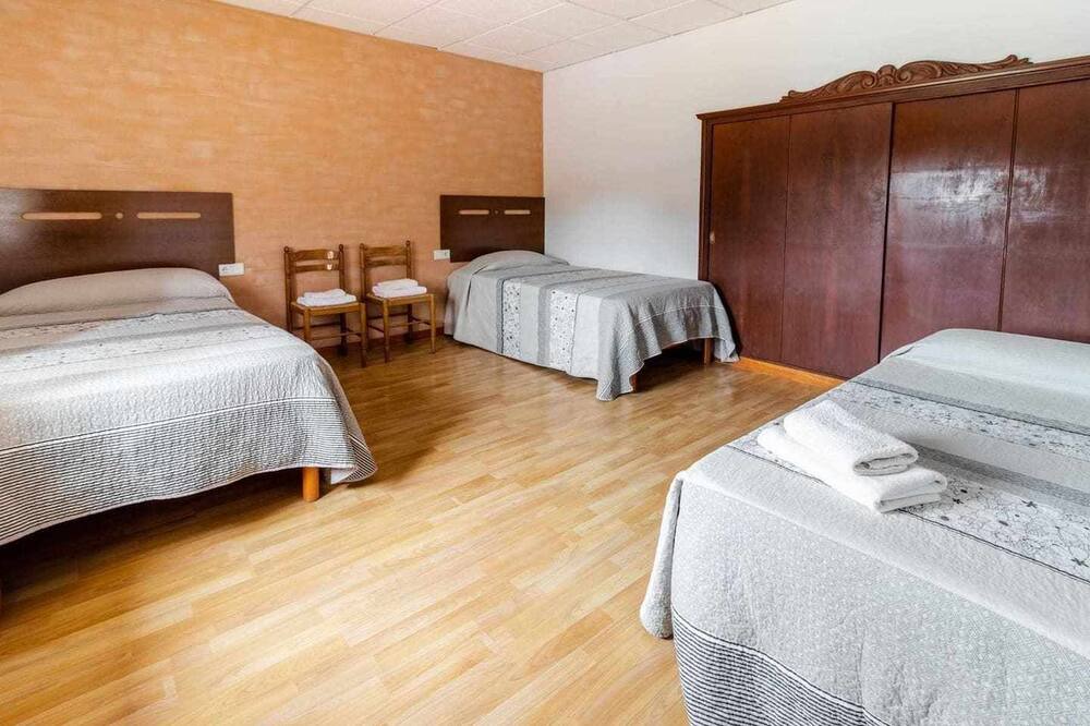Photo of Bedroom in Llambilles