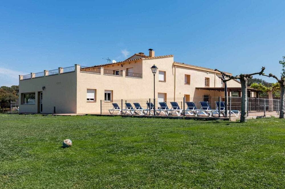 Photo of Outdoor in Llambilles