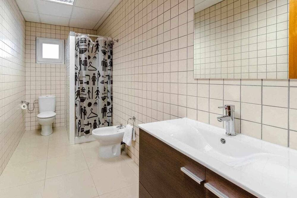 Photo of Bathroom in Llambilles