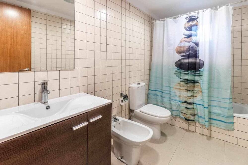 Photo of Bathroom in Llambilles