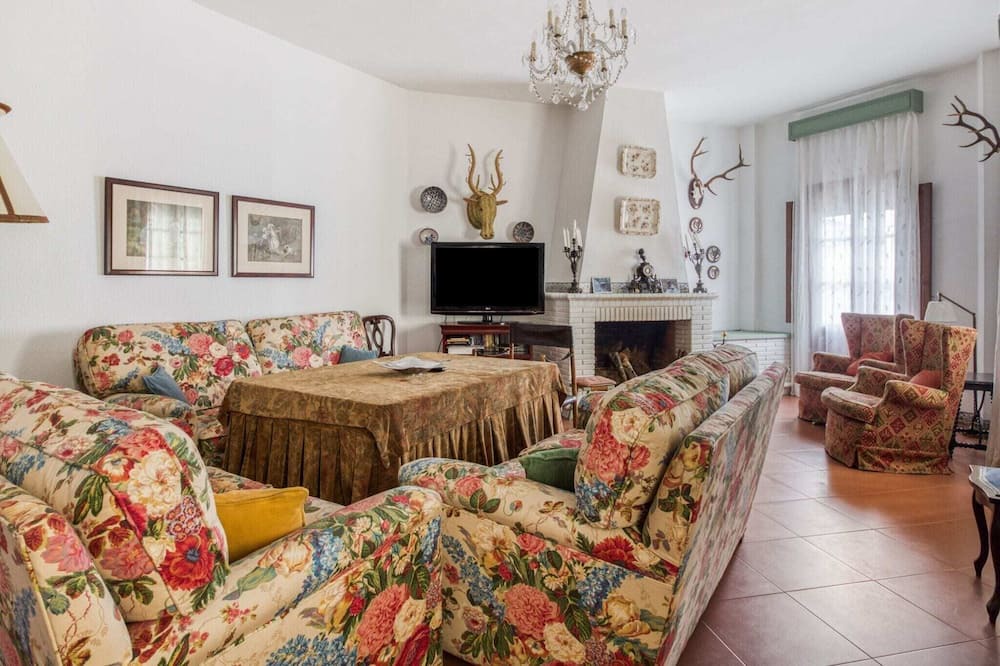 Photo of Livingroom in Higuera de la Sierra