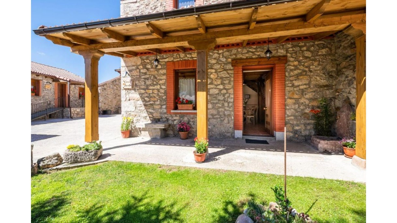 Photo of Outdoor in Pallide