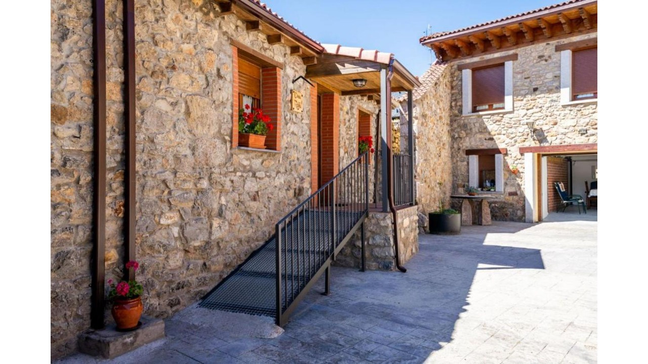 Photo of Outdoor in Reyero