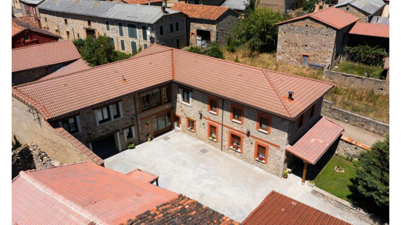 Photo of Outdoor in Pallide
