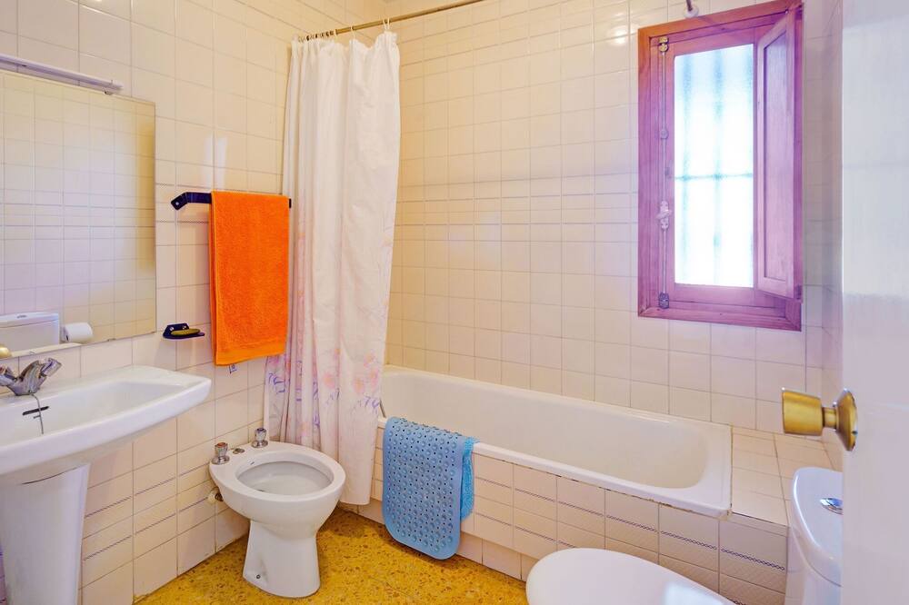 Photo of Bathroom in San Miguel de Salinas