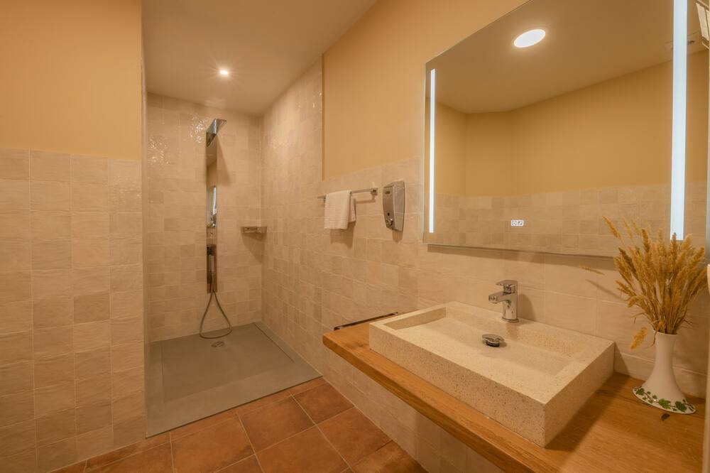 Photo of Bathroom in Corca