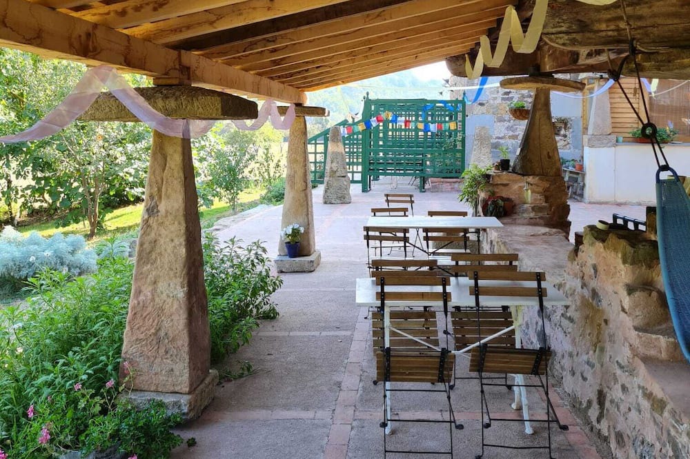 Photo of Patio Balcony in Salas