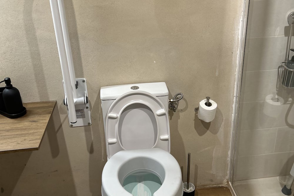 Photo of Bathroom in Llorac
