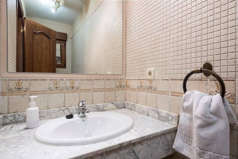 Photo of Bathroom in Grajera