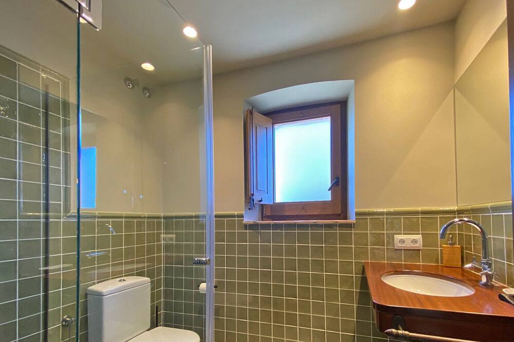 Photo of Bathroom in Vulpellac