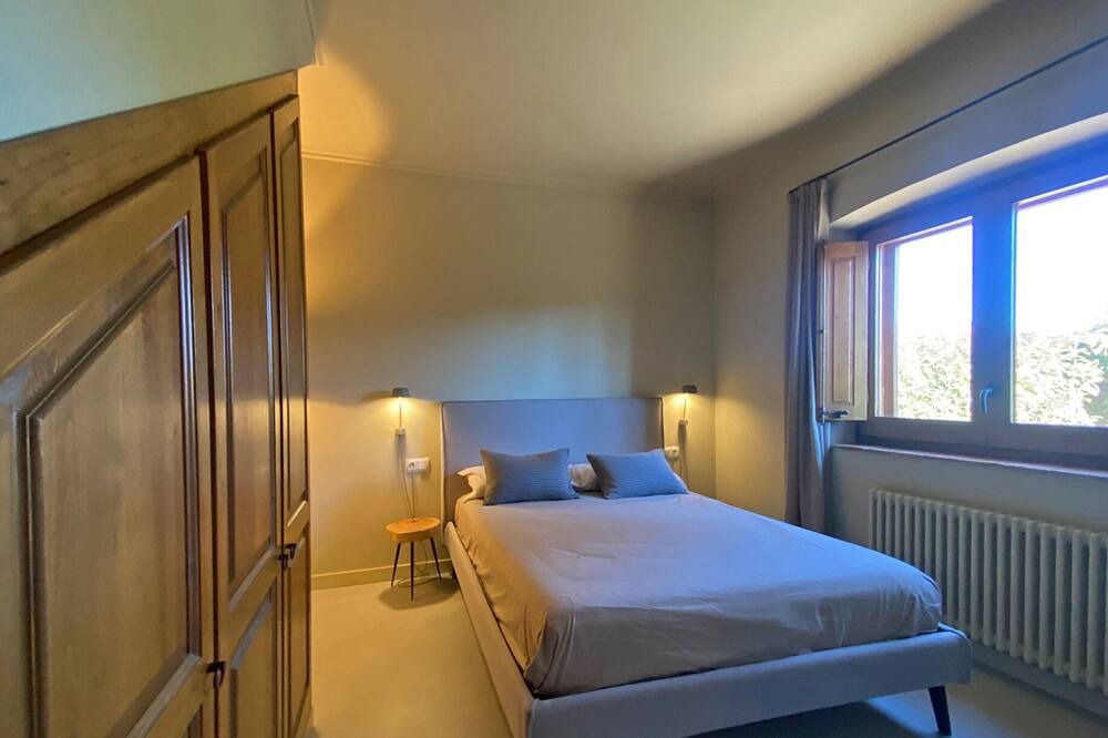 Photo of Bedroom in Vulpellac
