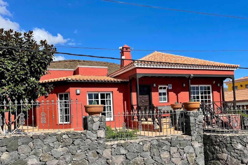 Photo of Outdoor in Buzanada