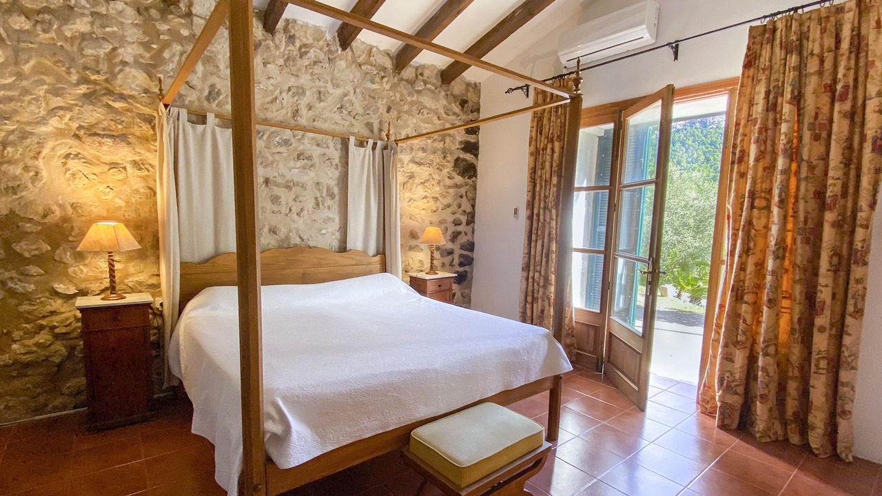 Photo of Bedroom in Puigpunyent