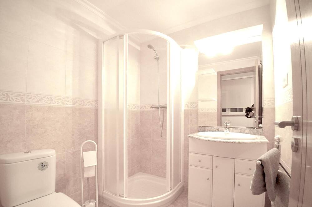 Photo of Bathroom in Viveiro
