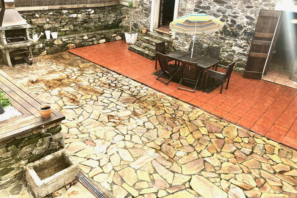 Photo of Outdoor in Feas