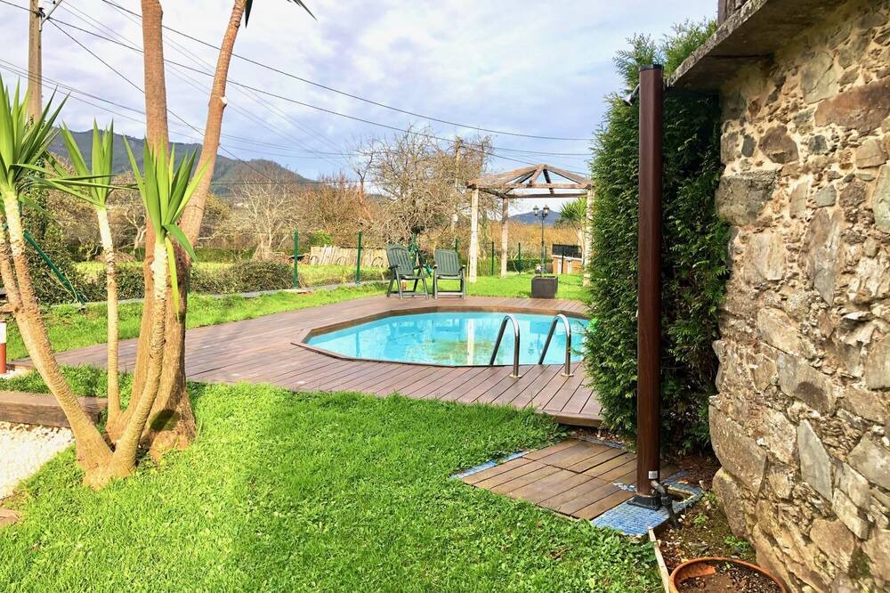 Photo of Outdoor in Feas