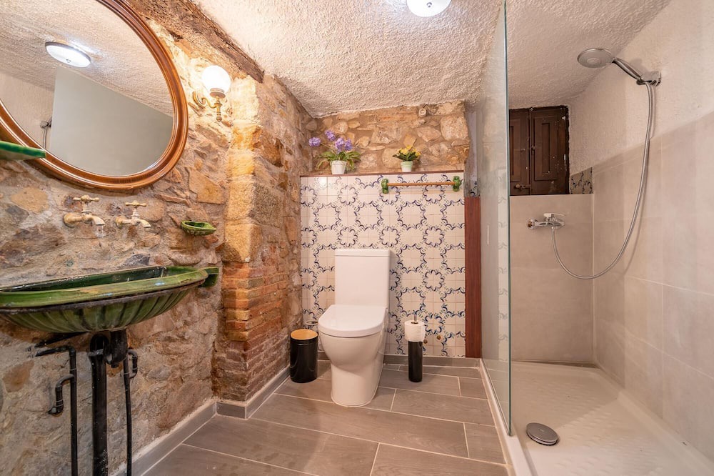 Photo of Bathroom in Llagostera