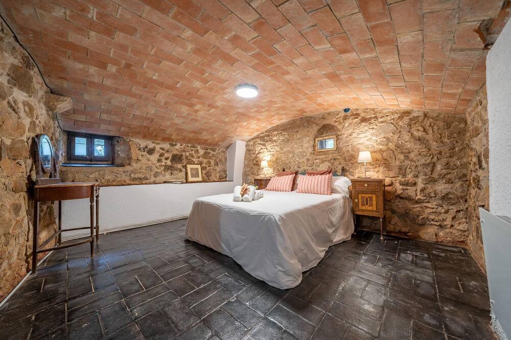 Photo of Bedroom in Llagostera