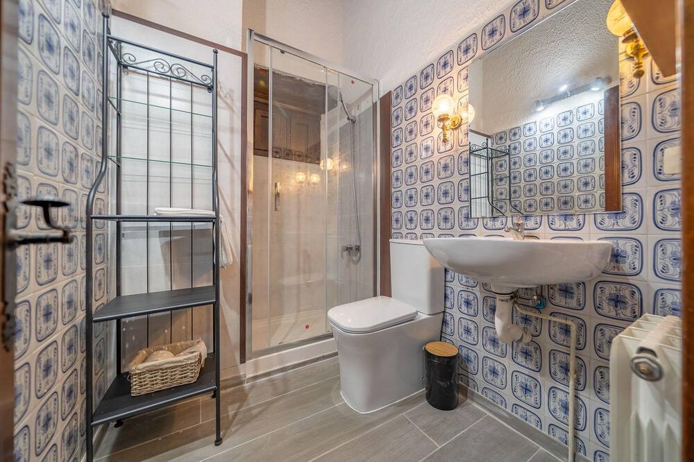 Photo of Bathroom in Llagostera