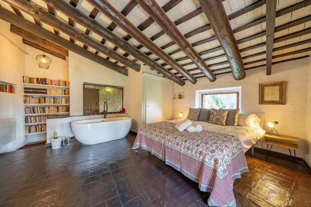 Photo of Bedroom in Llagostera