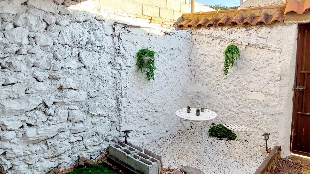Photo of Outdoor in Benatae
