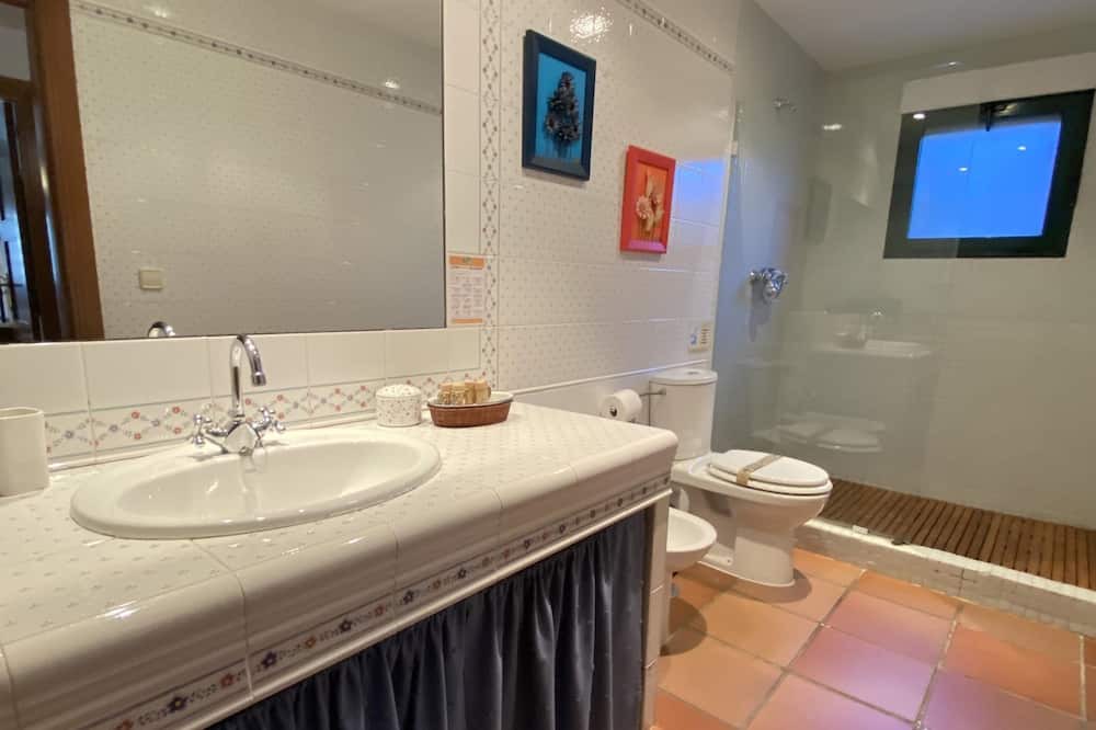 Photo of Bathroom in Valdesangil