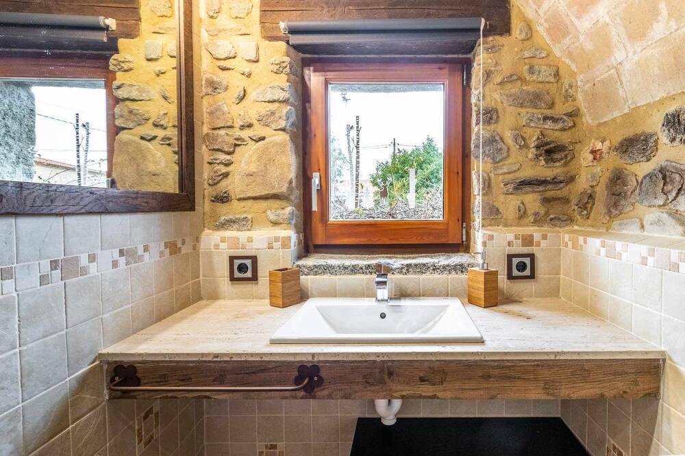 Photo of Bathroom in Cantallops