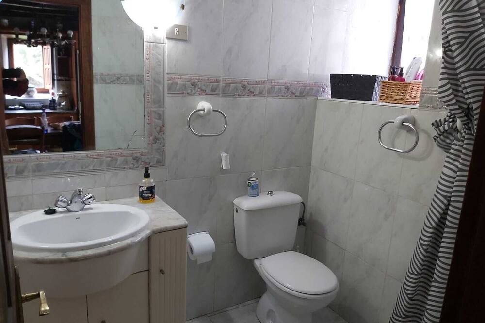 Photo of Bathroom in Frama
