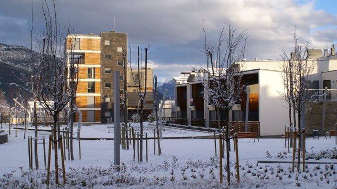 Photo of Outdoor in Latas