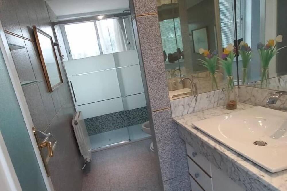 Photo of Bathroom in Parque de Cubillas