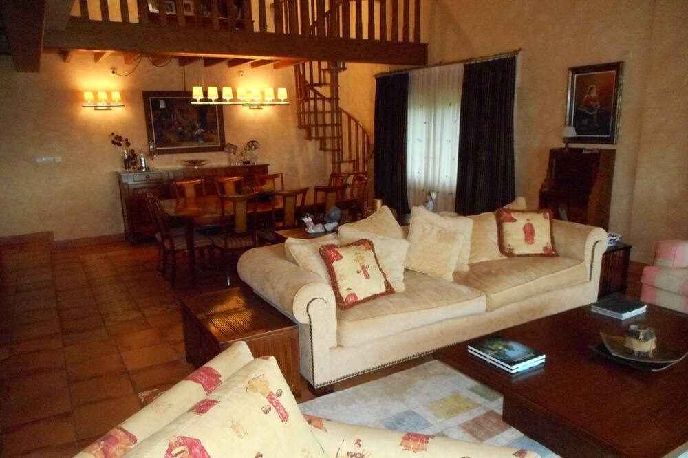 Photo of Livingroom in Oleiros