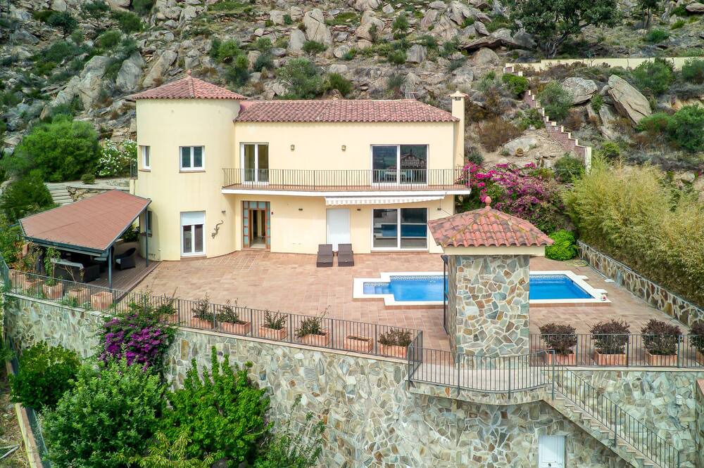 Photo of Outdoor in Palau-Saverdera
