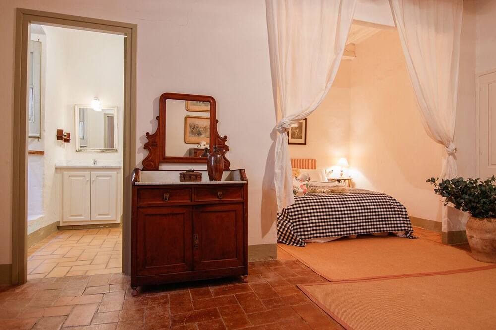 Photo of Bedroom in Bascara