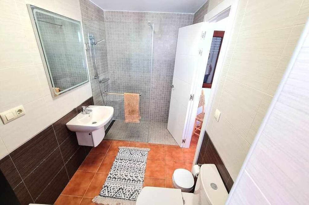 Photo of Bathroom in Los Albaricoques