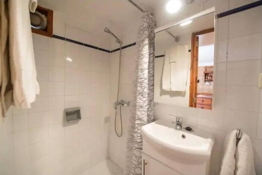 Photo of Bathroom in Fornalutx
