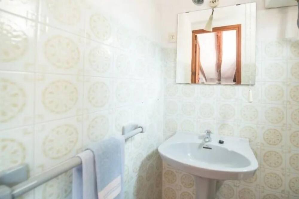 Photo of Bathroom in Fornalutx