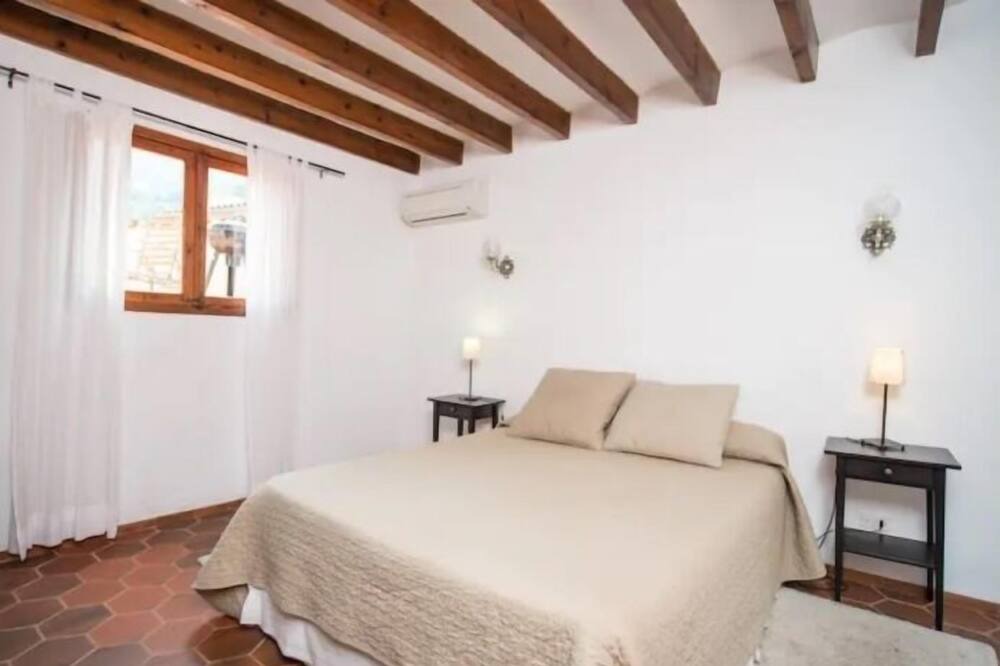 Photo of Bedroom in Fornalutx