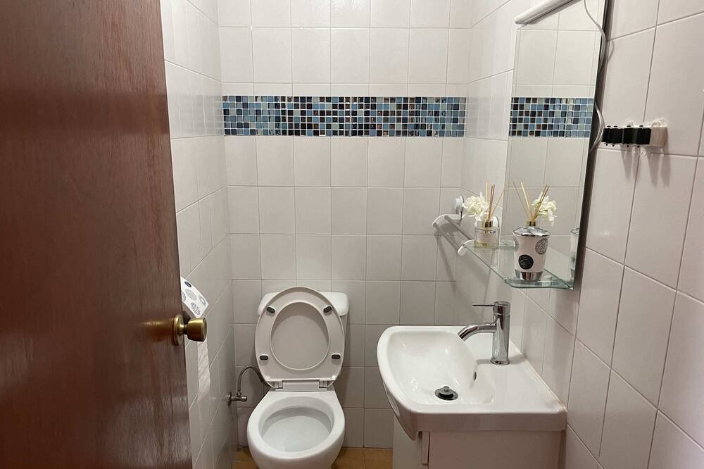 Photo of Bathroom in Nalda