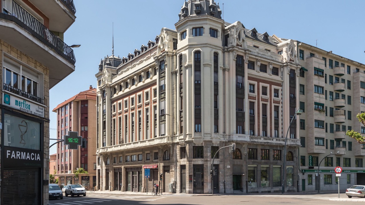 Photo of Others in Leon