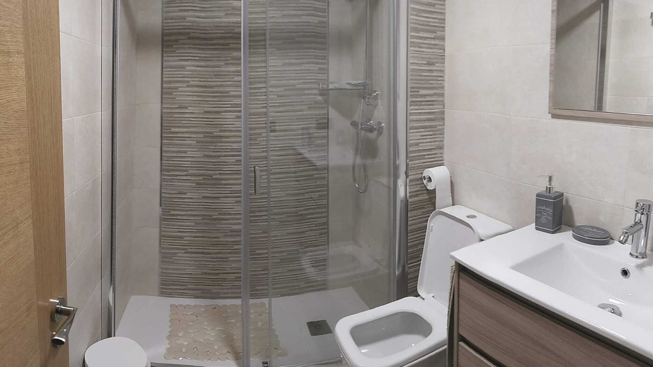 Photo of Bathroom in Candas