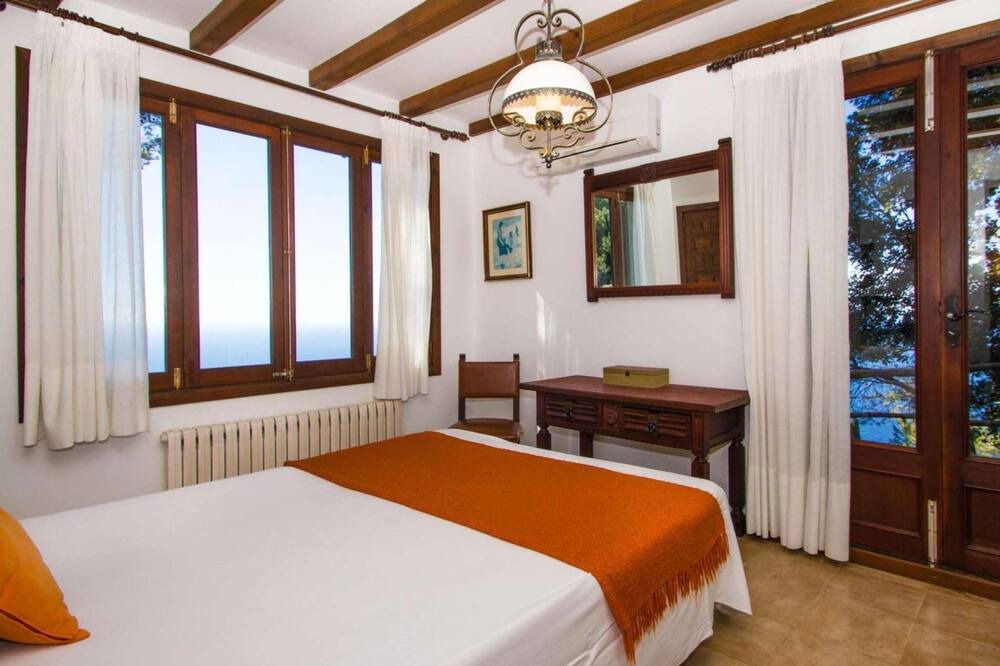 Photo of Bedroom in Valldemossa
