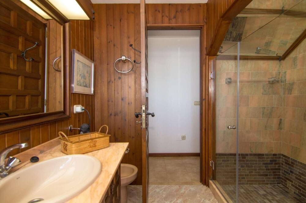 Photo of Bathroom in Valldemossa