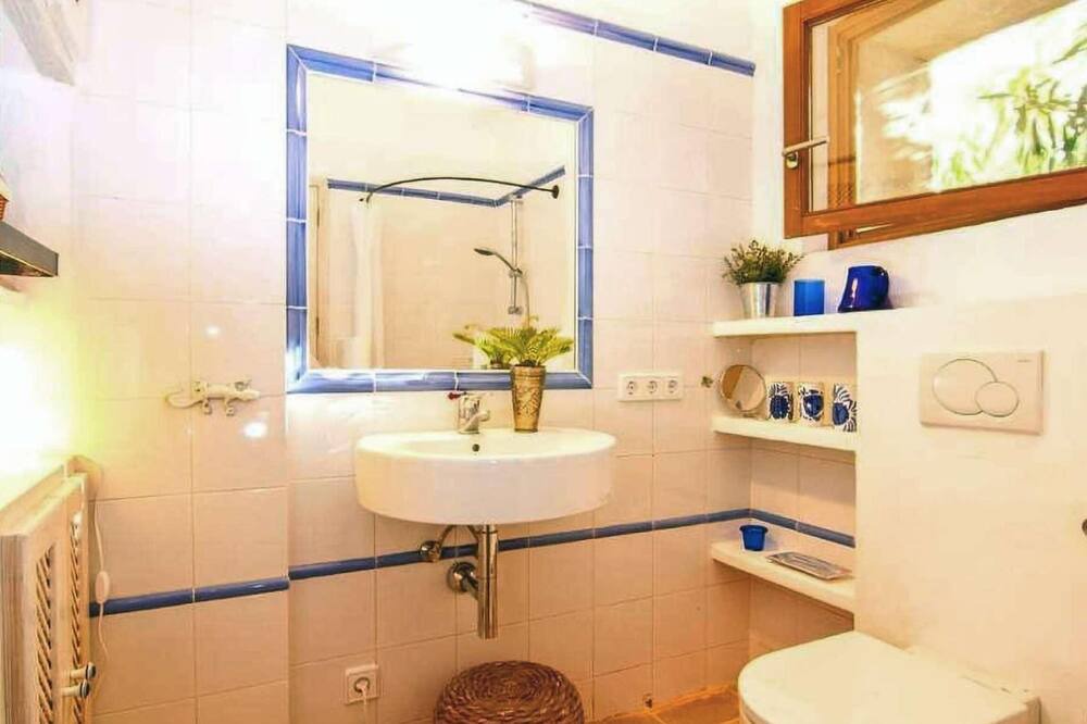 Photo of Bathroom in Estellencs