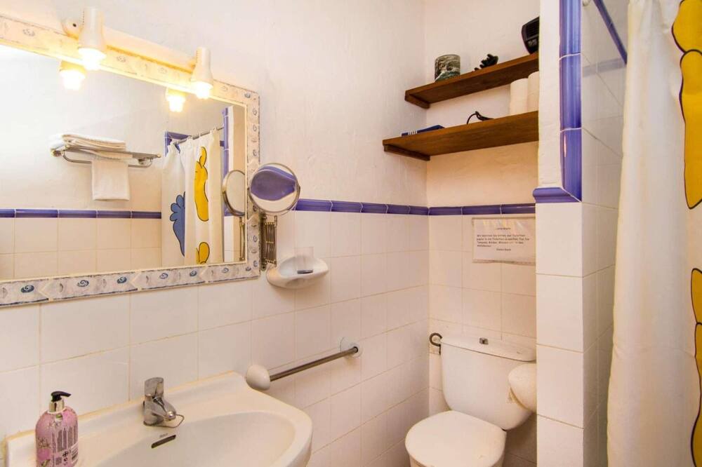 Photo of Bathroom in Valldemossa