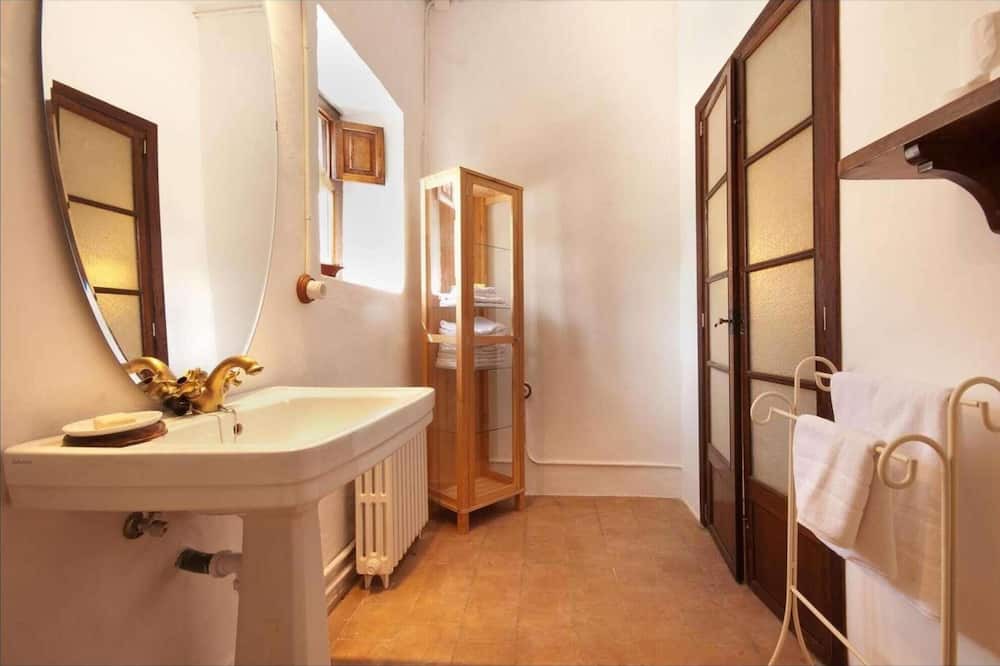 Photo of Bathroom in Valldemossa
