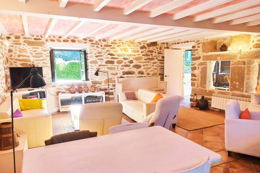 Photo of Livingroom in Chavin