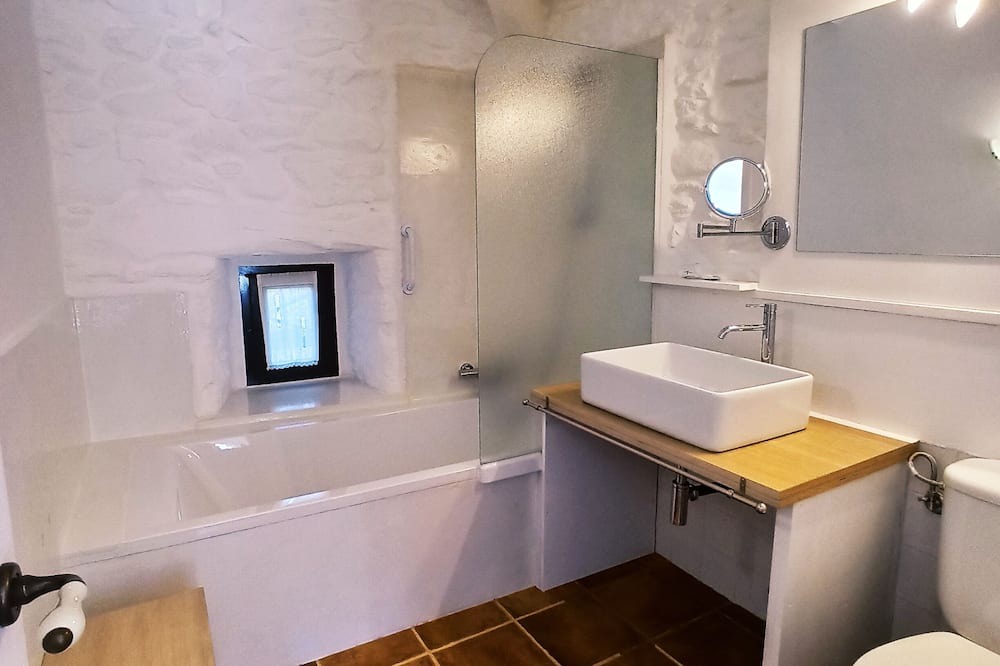 Photo of Bathroom in Chavin
