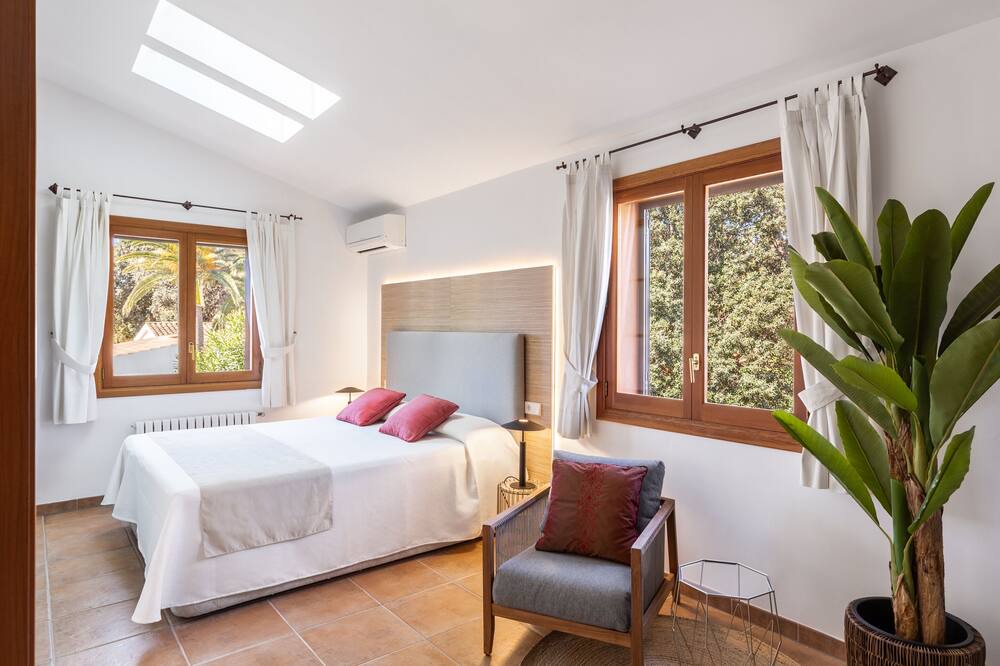 Photo of Bedroom in Cala Bona