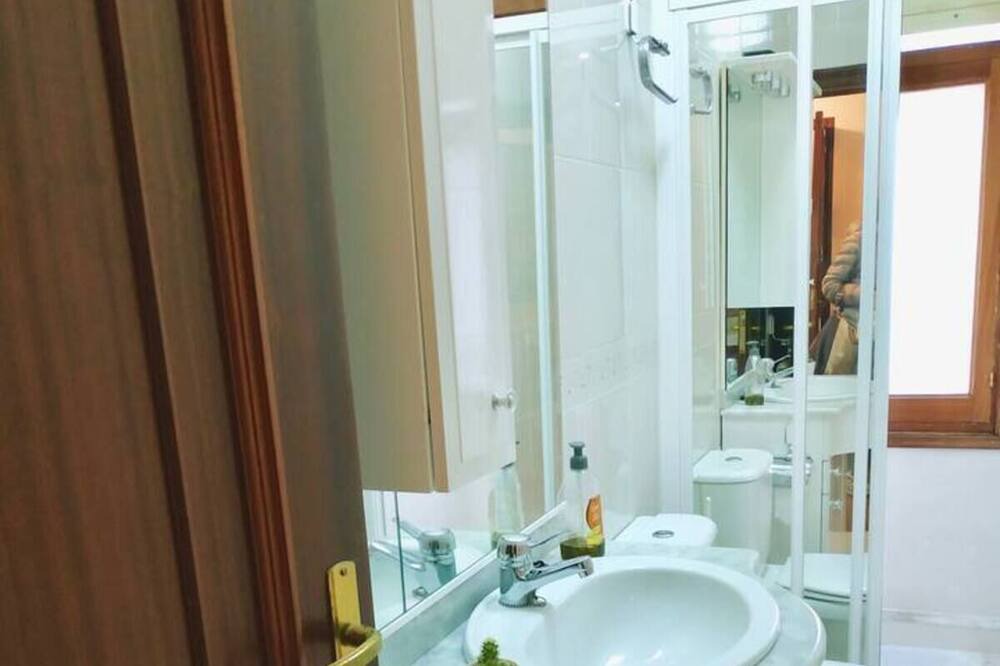 Photo of Bathroom in Covas