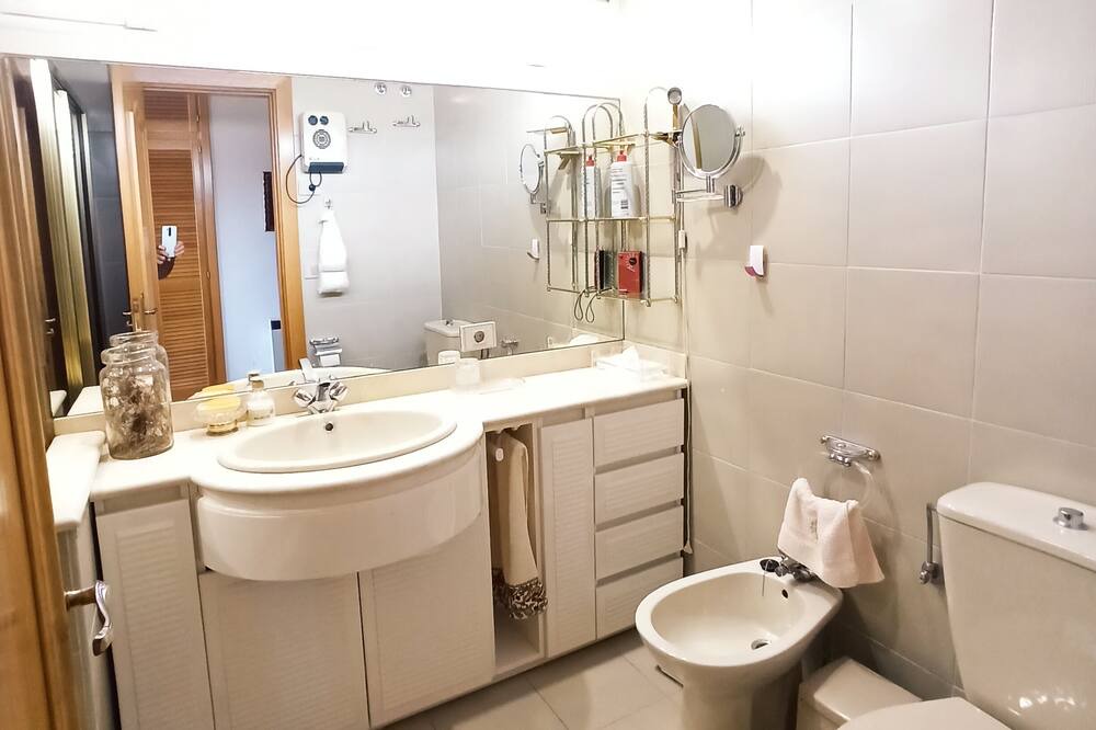 Photo of Bathroom in Covas